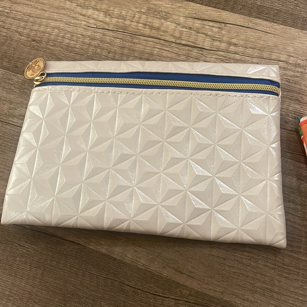 Mini makeup bag - Picture 3 of 9